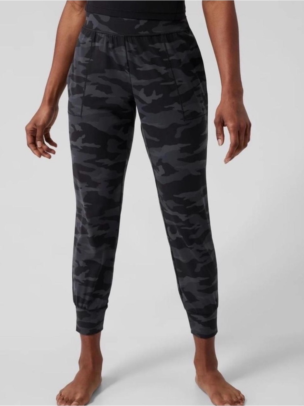 🖤 Athleta Salutation Camo Jogger High Rise Powervita Pants Small Petite